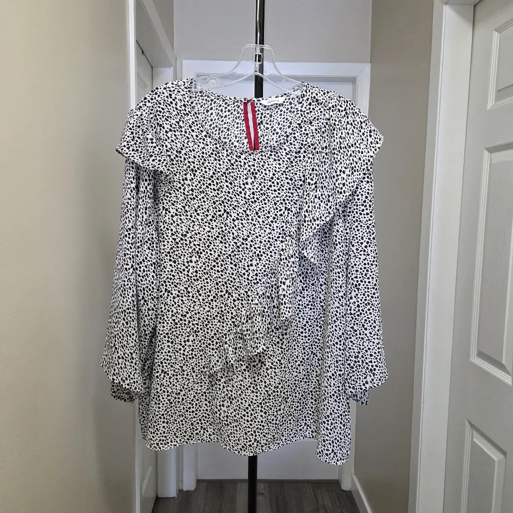 Reitmans Black & White Speckled Ruffle Blouse | Long Sleeve Workwear Top - Picture 2 of 9